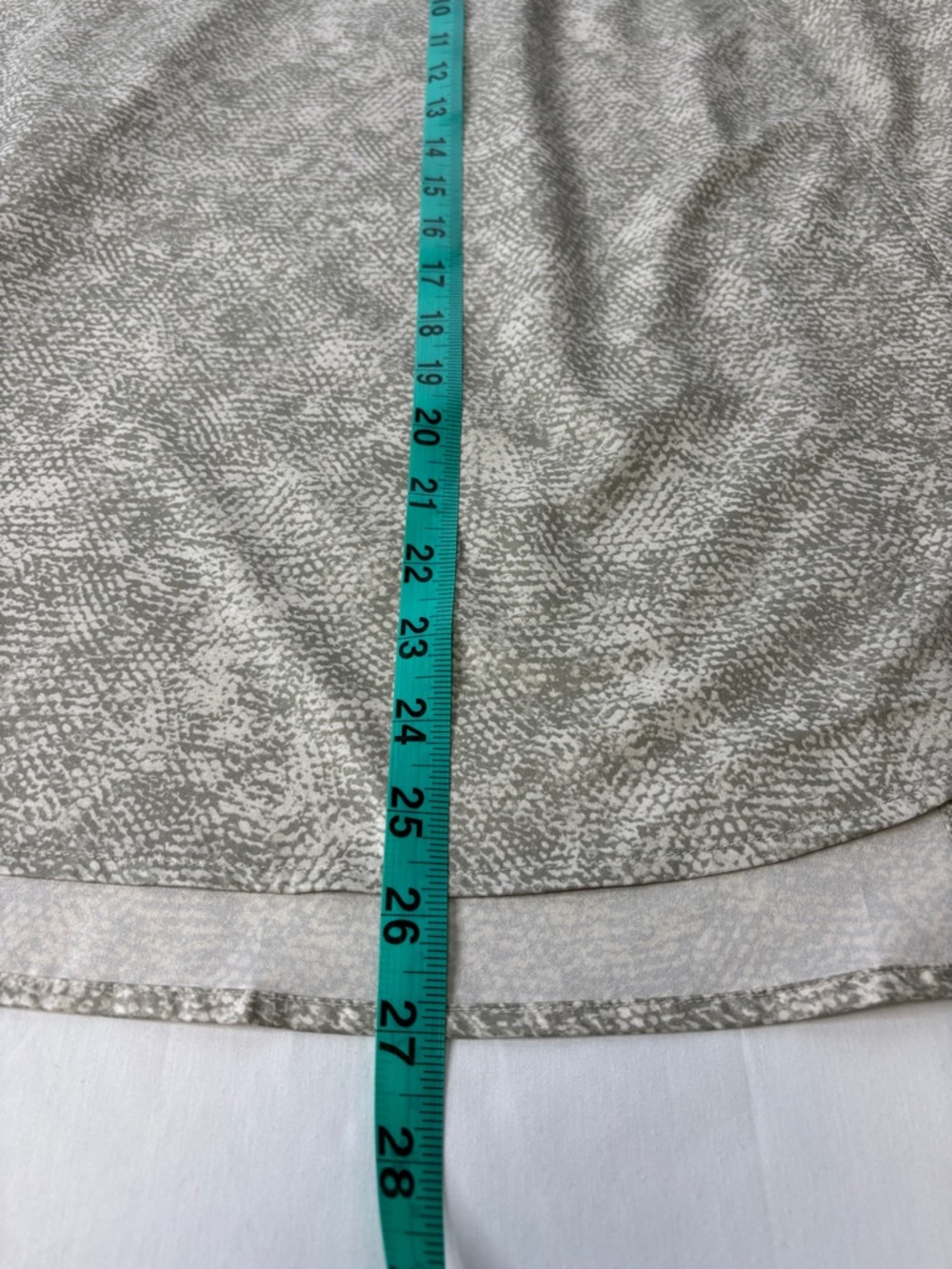 🤍 Athleta Shimmer Tank Women's Large Cream Stretch Crewneck Athleisure Top 🤍 - Picture 9 of 11